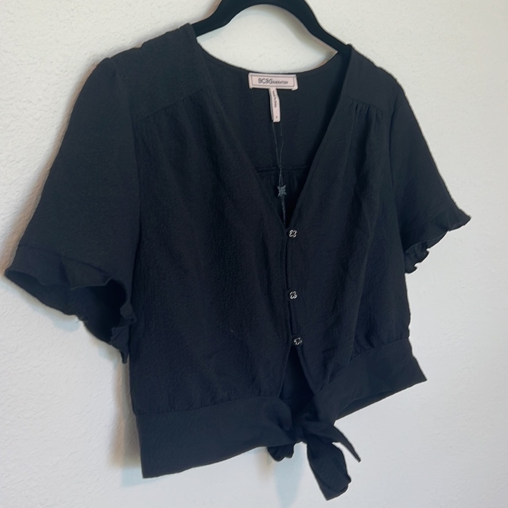 NWT BCBG Black Button Down Ruffle Crop